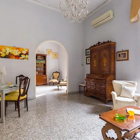 Rettifilo Family Apartment By Wonderful Italy Naples Exterior photo