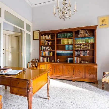 Rettifilo Family Apartment By Wonderful Italy Naples Exterior photo