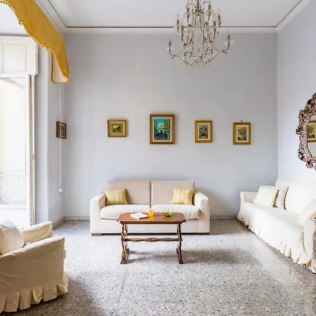 Rettifilo Family Apartment By Wonderful Italy Naples Exterior photo